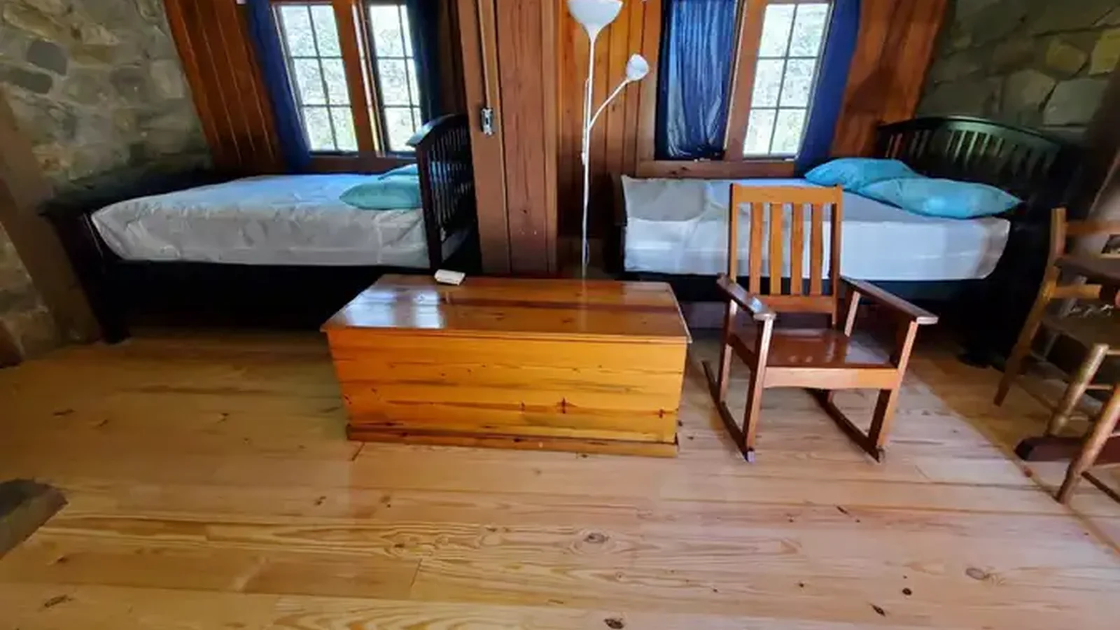 LAKE WEDINGTON Rental Cabin