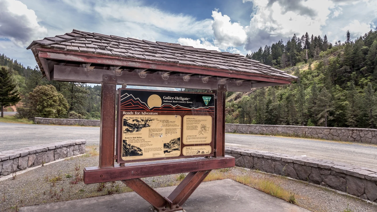 Informational sign at Hellgate Canyon Viewpoint on the Rogue River