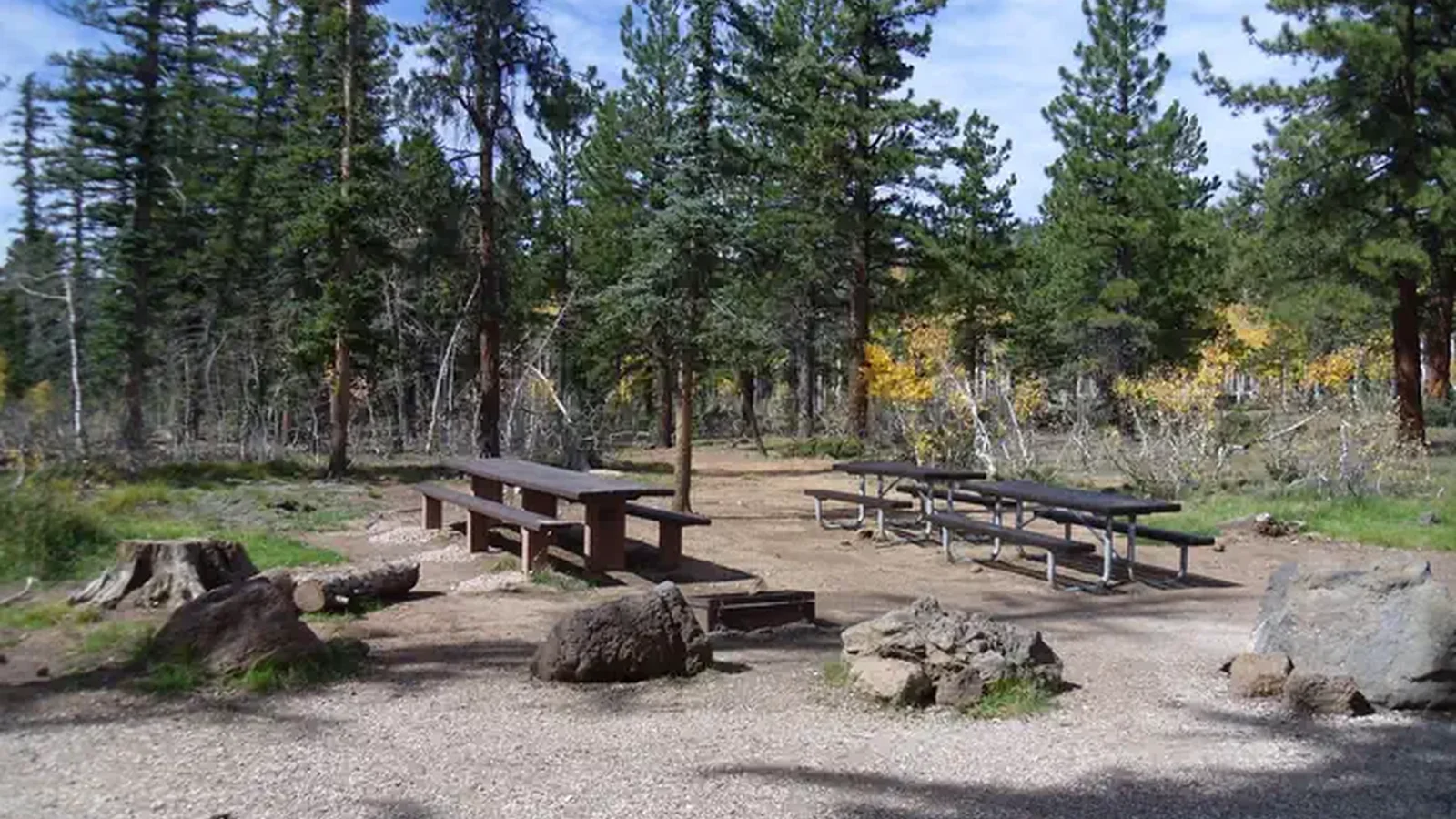 Double campsite OHV trail Access from site.