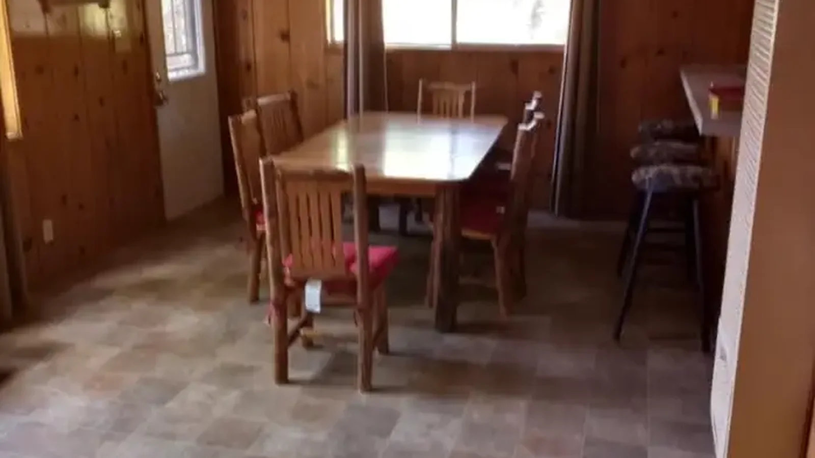 A photo of facility HIRZ CABIN dining table