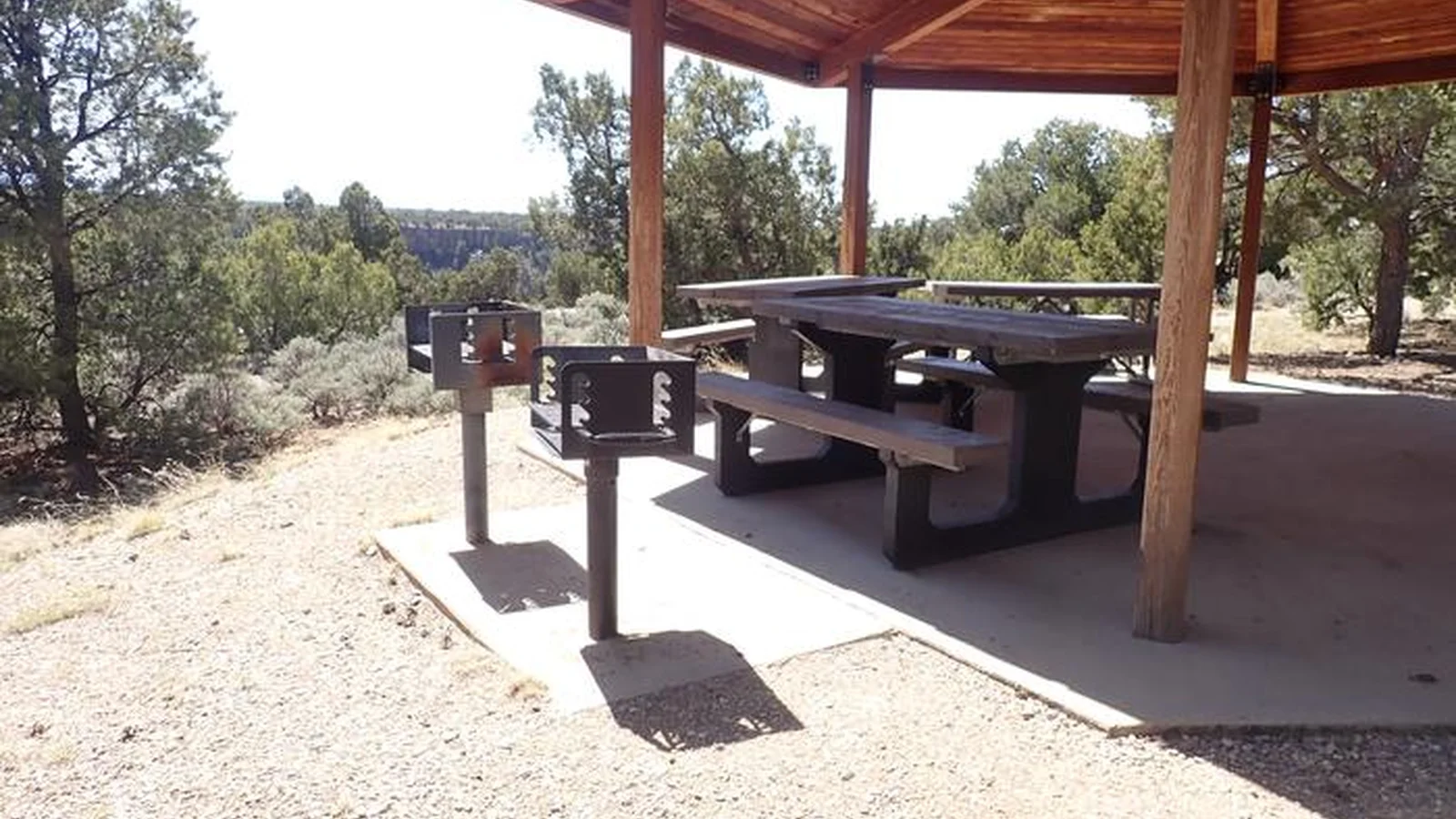 El Aguaje Group Shelter with picnic tables and grills