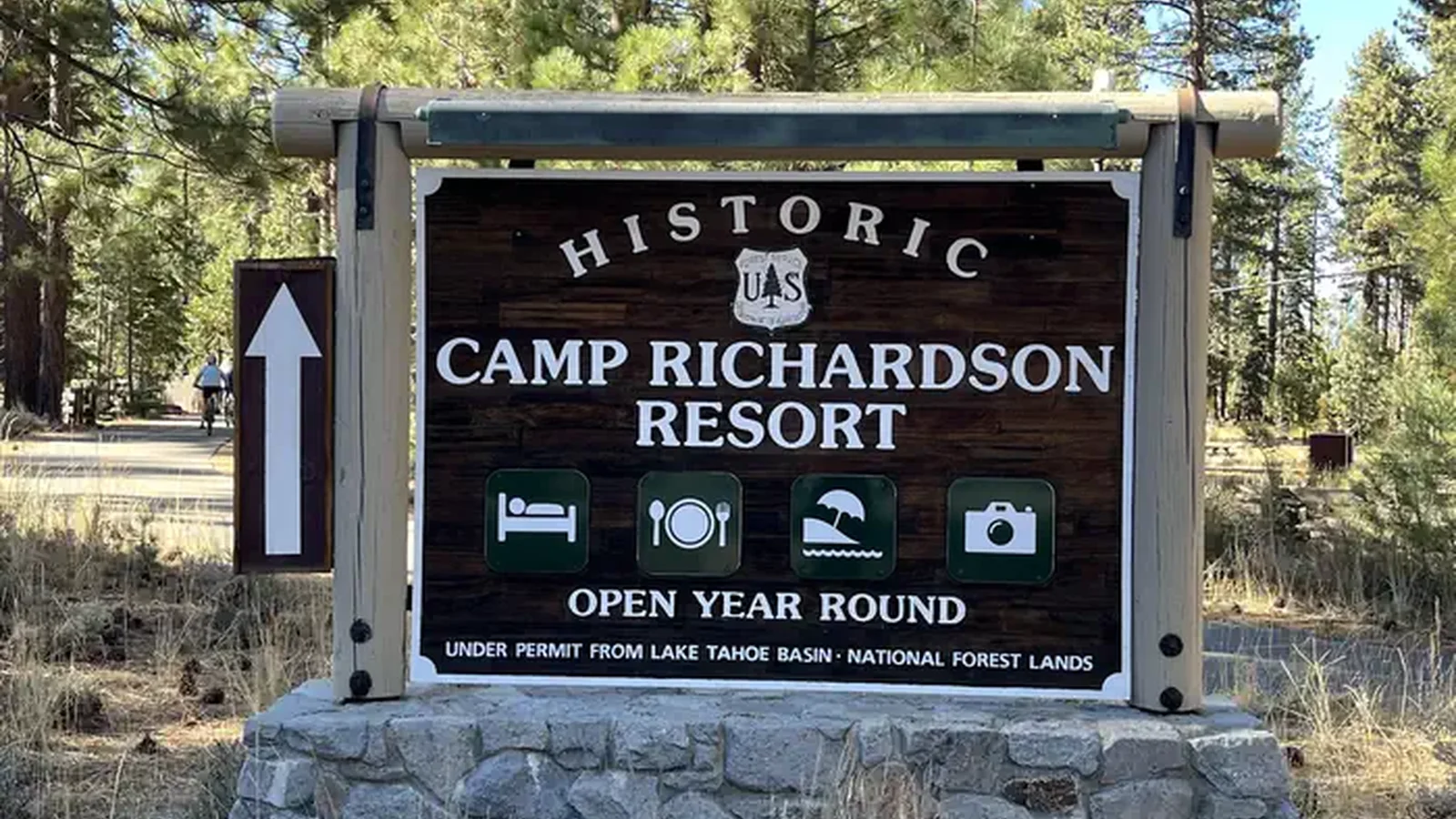 Monument Sign RV