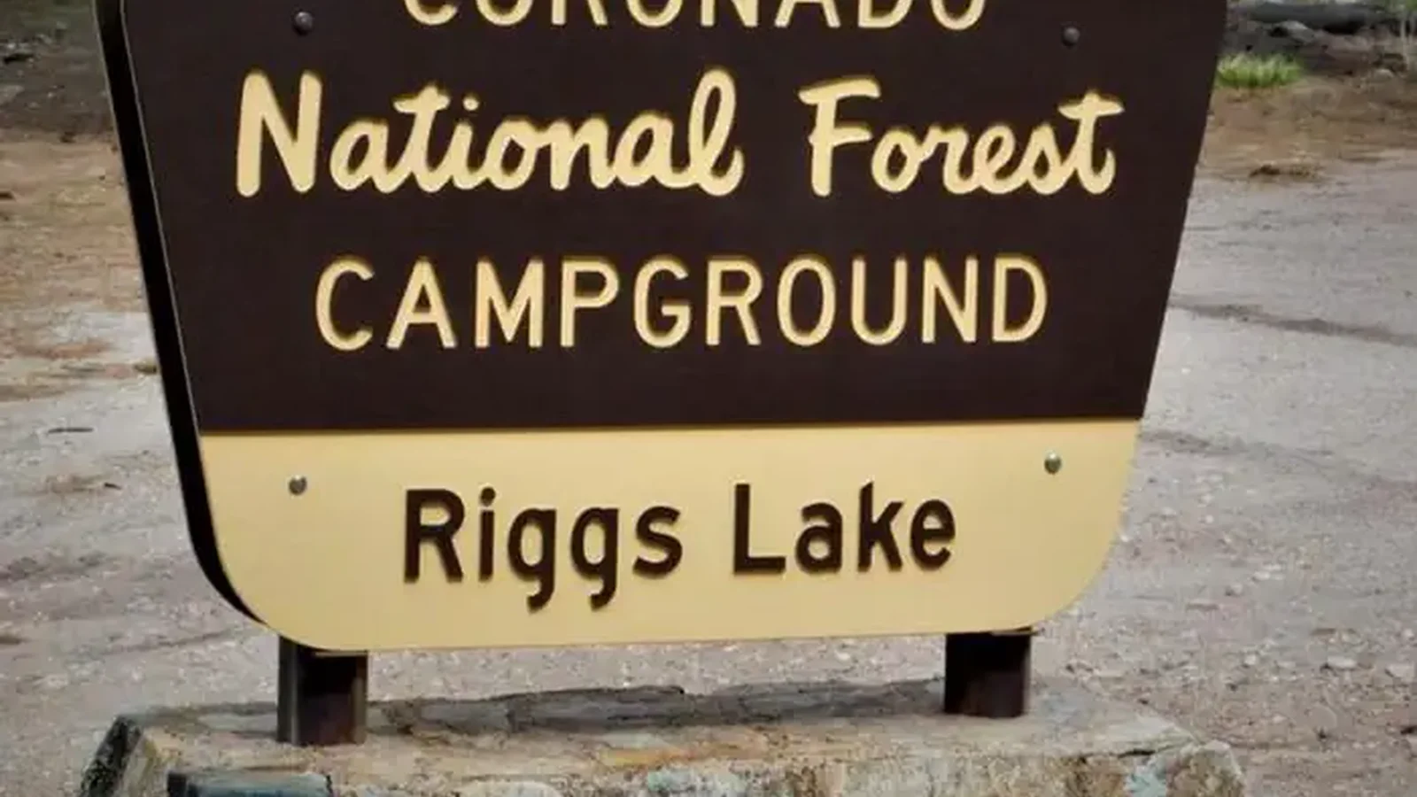Riggs Flat Lake Campground Sign