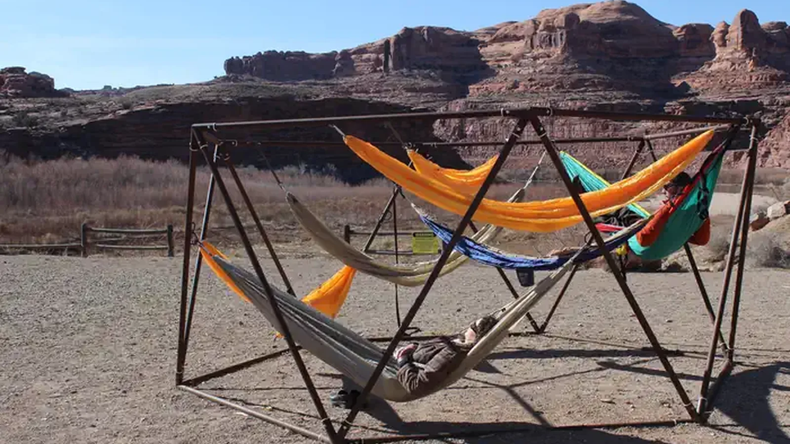 Hammock structure at site B