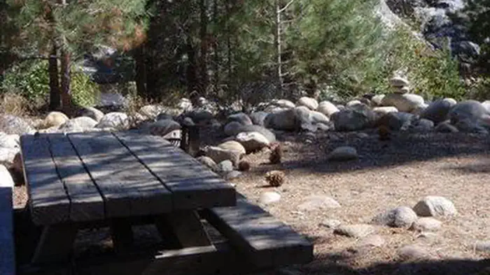 MONO HOT SPRINGS