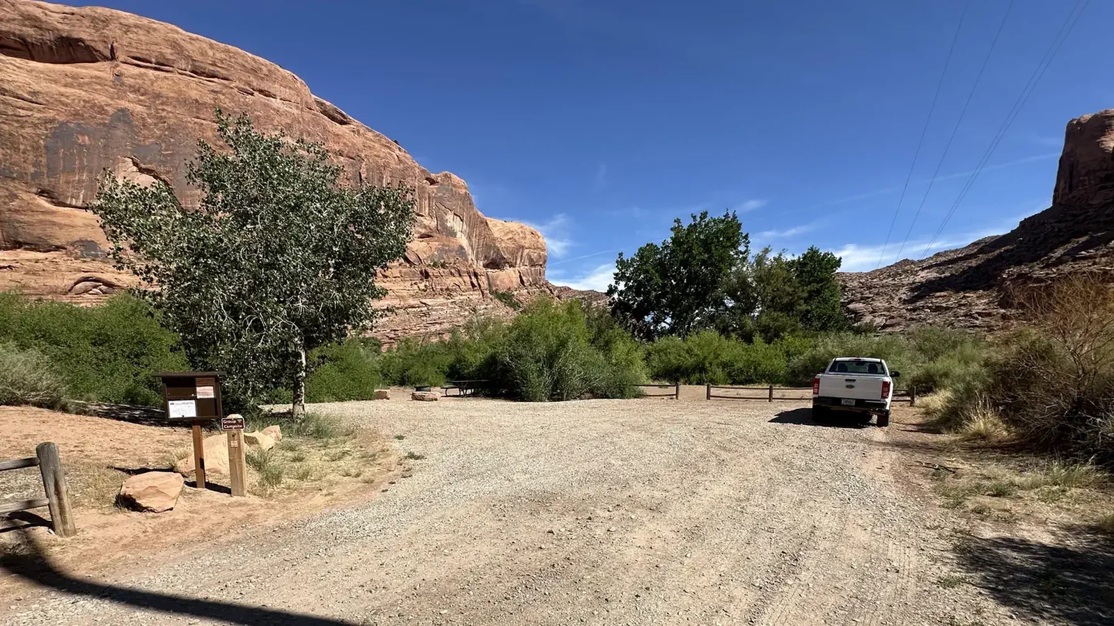 The parking area for Kings Bottom Group Site is gravel and flat with space for no more than eight vehicles. Trailers are not allowed.