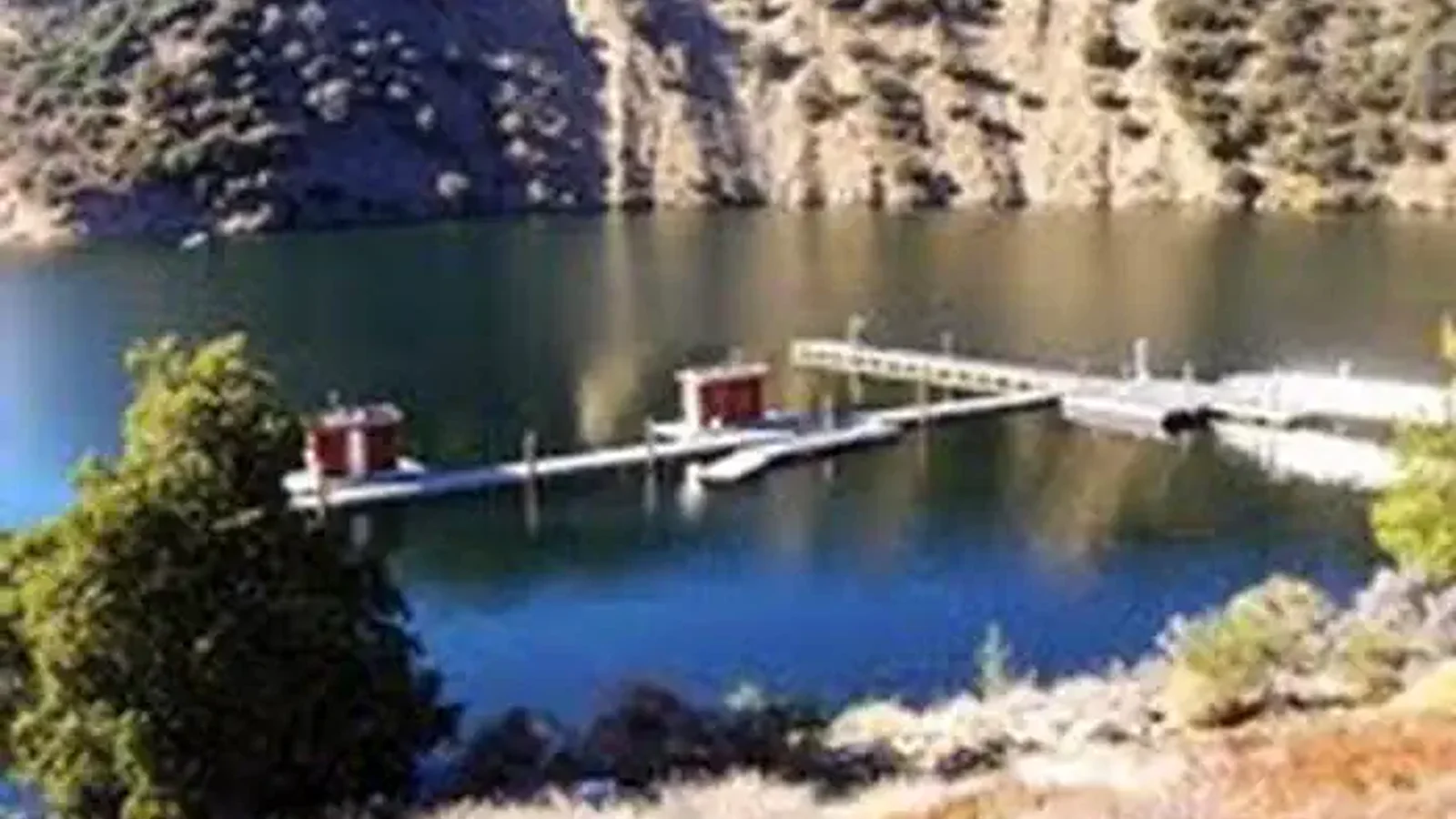 PYRAMID LAKE - LOS ALAMOS CAMPGROUND