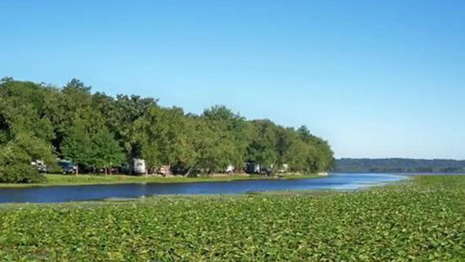 View of Potter’s North campground loop water edge.