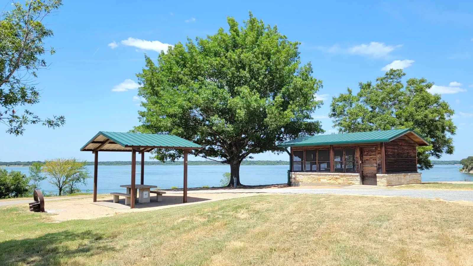Liberty Hill Screen Shelter