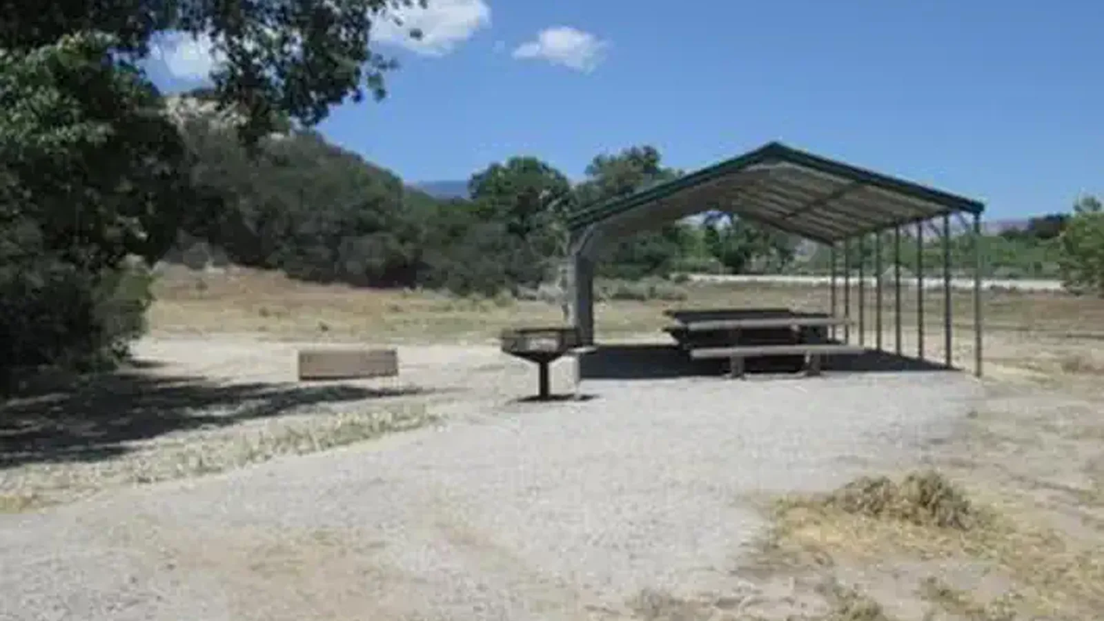 PYRAMID LAKE - LOS ALAMOS CAMPGROUND