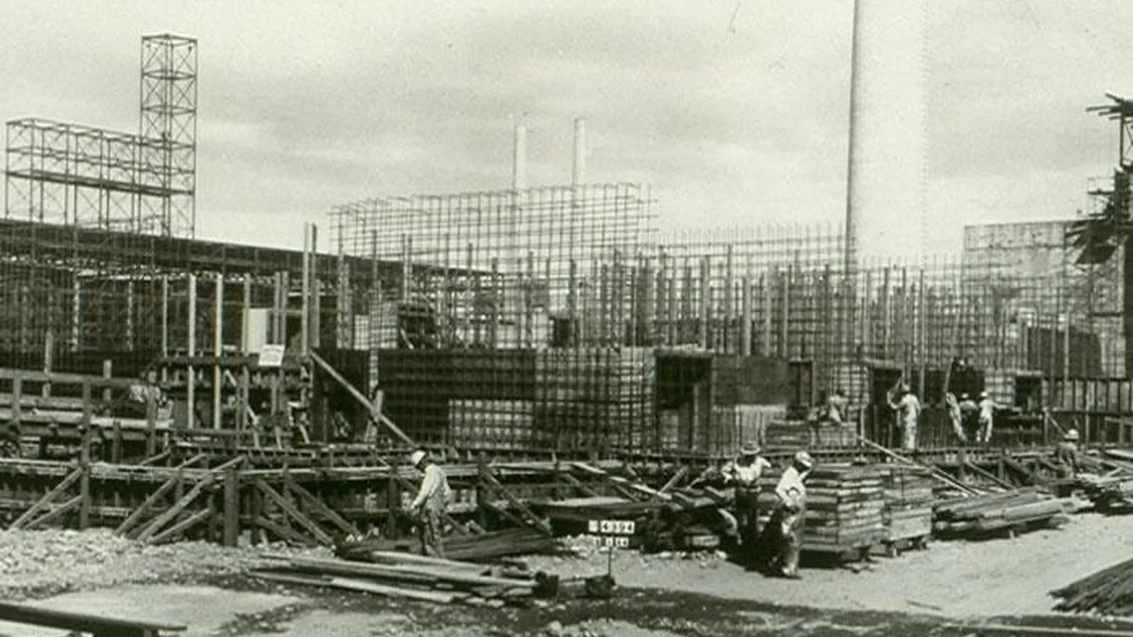 B Reactor Under Construction