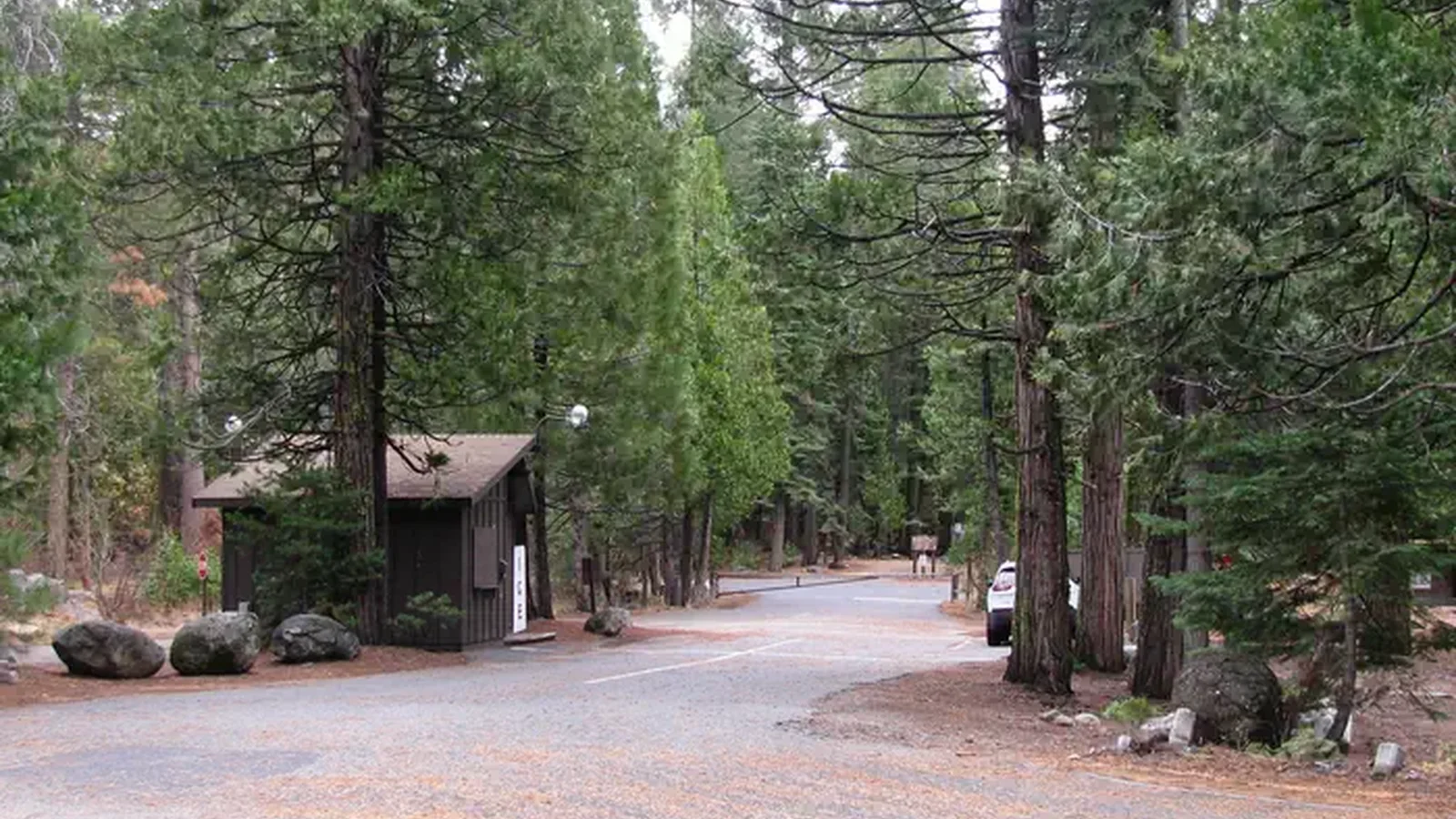 Pinecrest Campground Entrance