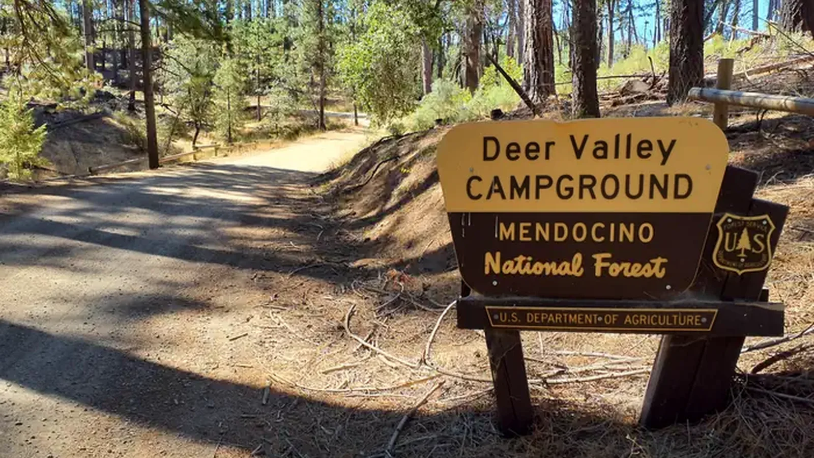 Eastern entrance to Deer Valley CG