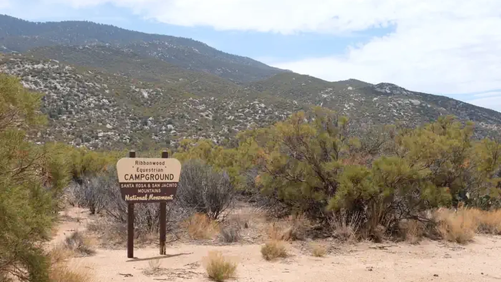 Ribbonwood Equestrian Campground Entrance