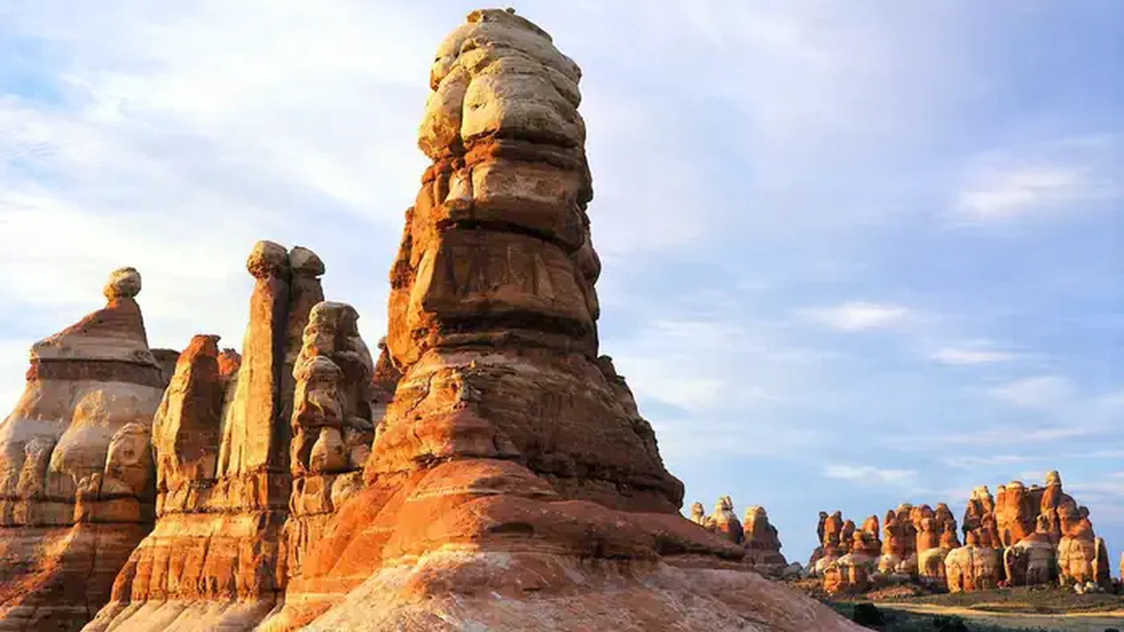 Red and White Sandstone Spires in Chesler Park, Canyonlands National Park