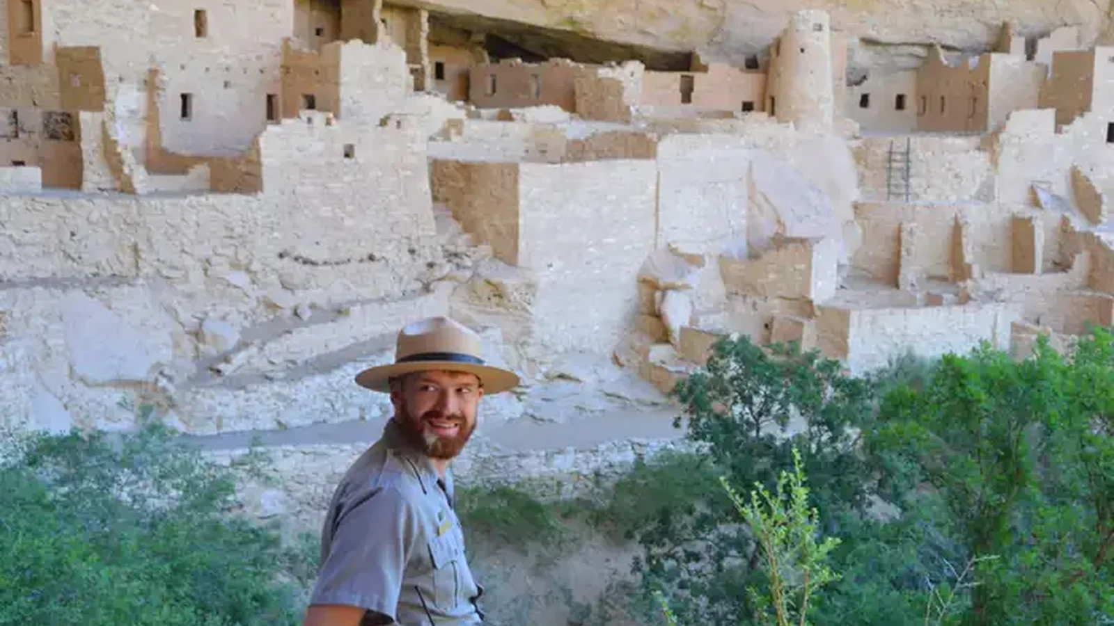 NPS Ranger Describing the Historic Cliff Dwellings at Mesa Verde
