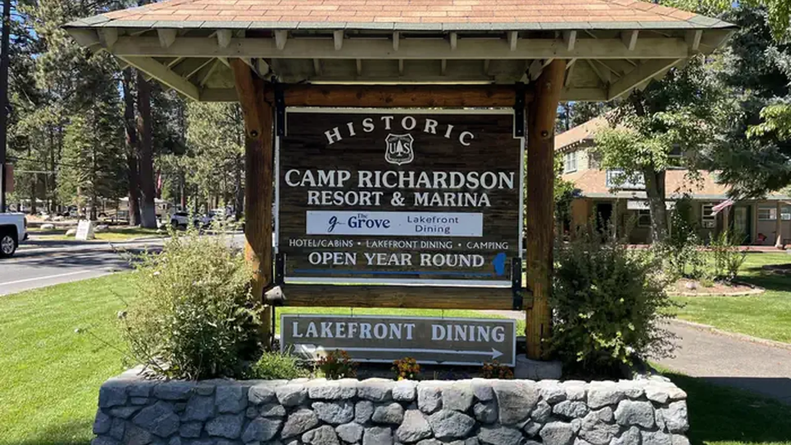 Monument Sign Hotel