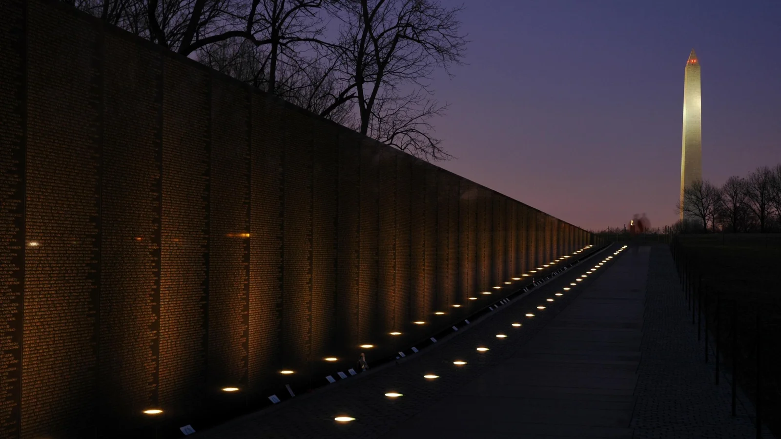 Vietnam Veterans Memorial at night