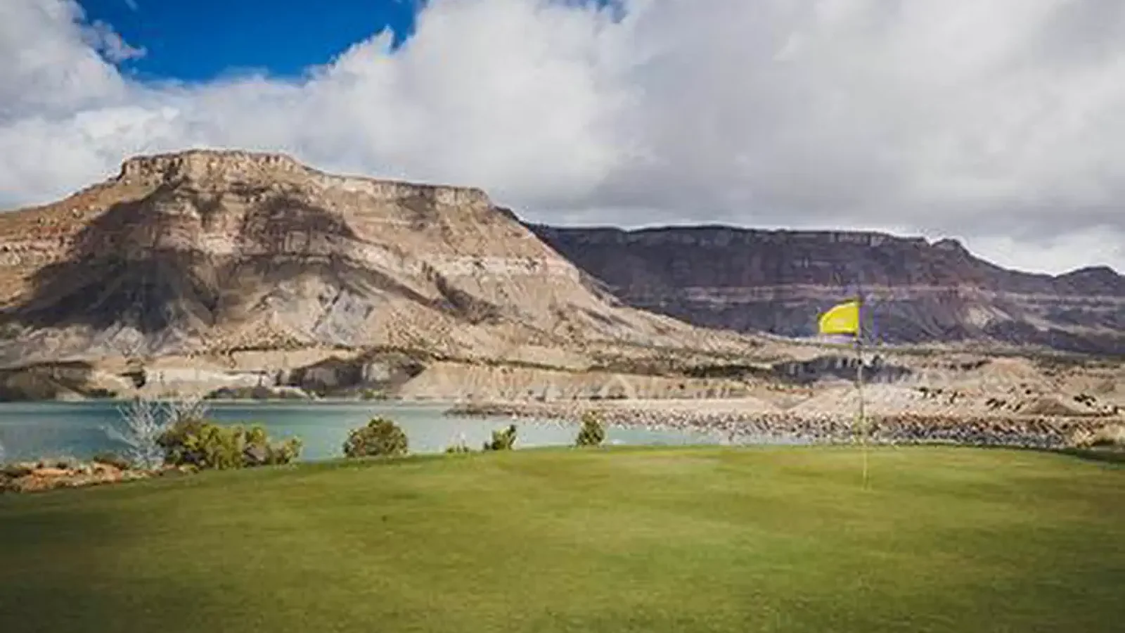 Golfing at Millsite State Park