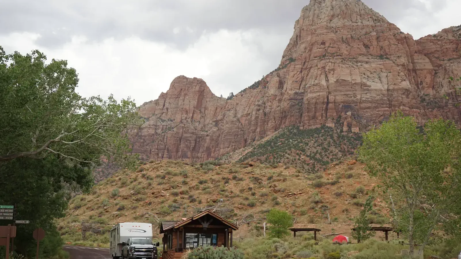 Bridge Mountain over Kiosk